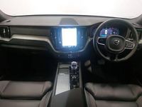 Used Volvo XC60 Plus 250 HP (183 kW) 2024 White SUV