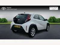 Used Toyota Aygo X PURE 72 HP (52 kW) 2024 White SUV