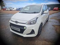 Käytetty Hyundai i10 Premium 87 HP (63 kW) 2017 Valkoinen Viistoperä