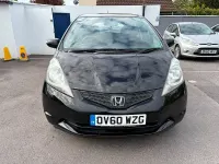 Begagnad Honda Jazz ES 100 HK (73 kW) 2010 Svart Halvkombi