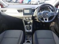 Usado Renault Captur Iconic 140 HP (102 kW) 2022 Vermelho SUV