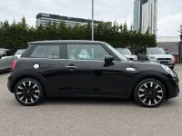 Begagnad Mini Cooper S Exclusive 189 HK (139 kW) 2020 Svart Halvkombi