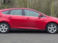 Used Ford Focus Zetec 125 HP (91 kW) 2012 Red Hatchback
