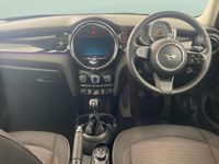 Begagnad Mini Cooper Classic 136 HK (100 kW) 2022 Grå Halvkombi