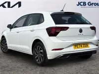 Used VW Polo Life 79 HP (58 kW) 2024 White Hatchback