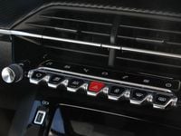 Used Peugeot 208 Allure+ 101 HP (74 kW) 2022 White Hatchback