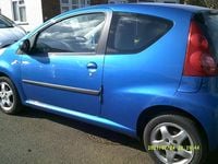Begagnad Peugeot 107 68 HK (50 kW) 2010 Blå Halvkombi