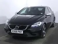 Usado Volvo V40 R-Design 120 CV (88 kW) 2018 Negro Utilitario