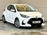 Used Toyota Yaris Hybrid 116 HP (85 kW) 2023 White Hatchback