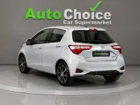 Used Toyota Yaris 100 HP (73 kW) 2018 Grey Hatchback