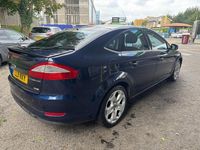 Begagnad Ford Mondeo Titanium 2011 Blå Halvkombi