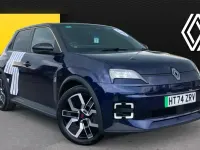 Usado Renault R5 Komfort 110 kW (150 HP) 2025 Preto Citadino
