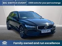 Usado Volvo V60 Momentum 2021 Preto Carrinha