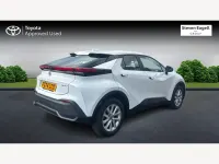 Second-hand Toyota C-HR 140 CP (102 kW) 2024 Alb SUV