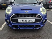 Begagnad Mini Cooper S Hatch 2019 Blå Halvkombi