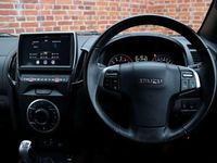 Used Isuzu D-Max 164 HP (120 kW) 2018 White Pickup