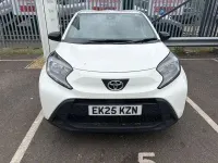 Used Toyota Aygo X PURE 72 HP (52 kW) 2025 White SUV