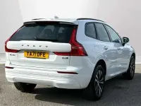 Used Volvo XC60 Momentum 197 HP (144 kW) 2021 SUV