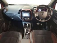 Used Renault Captur Version S 150 HP (110 kW) 2020 Red SUV