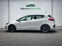 Used Kia Ceed 136 HP (100 kW) 2016 White Hatchback