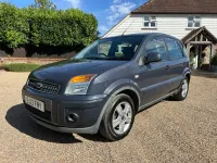Used Ford Fusion Zetec 80 HP (58 kW) 2012 Blue Hatchback
