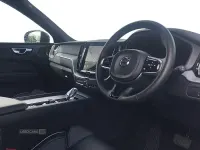 Second-hand Volvo XC60 Plus 250 CP (183 kW) 2024 Gri SUV