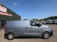Used Vauxhall Vivaro 100 HP (73 kW) 2020 Grey MPV
