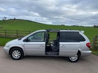 Used Chrysler Voyager Limited 174 HP (127 kW) 2004 Silver MPV
