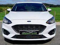 Usado Ford Focus ST-Line X 182 HP (133 kW) 2020 Branco Citadino