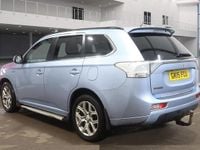 Used Mitsubishi Outlander P-HEV 200 HP (147 kW) 2015 Blue Estate
