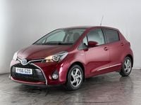Used Toyota Yaris Hybrid 101 HP (74 kW) 2016 Red Hatchback