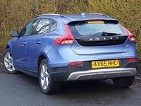 Used Volvo V40 120 HP (88 kW) 2016 Blue Hatchback