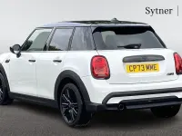 Gebraucht Mini Cooper Exclusive 134 PS (98 kW) 2024 Weiß Kleinwagen