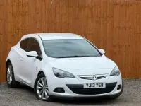 Second-hand Vauxhall Astra GTC SRi 2013 Alb Hatchback
