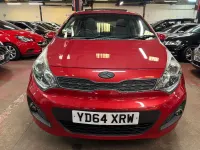 Begagnad Kia Rio 109 HK (80 kW) 2014 Röd Halvkombi