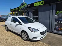 Used Vauxhall Corsa 95 HP (69 kW) 2018 White Hatchback
