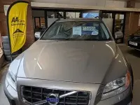 Usado Volvo XC70 SE Lux 163 HP (119 kW) 2013 Dourado Carrinha