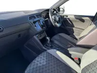 Usado VW Tiguan R-line 150 CV (110 kW) 2022 Negro SUV