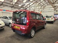 Used Fiat Doblò 95 HP (69 kW) 2015 Red MPV