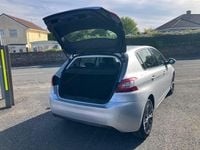 Usado Peugeot 308 Allure 120 HP (88 kW) 2016 Prateado Citadino