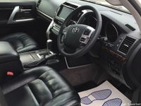 Used Toyota Land Cruiser 272 HP (200 kW) 2014 SUV