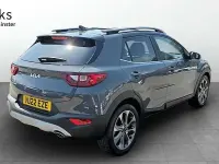 Begagnad Kia Stonic 118 HK (86 kW) 2022 Grå SUV