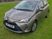Used Toyota Yaris 111 HP (81 kW) 2017 Bronze Hatchback