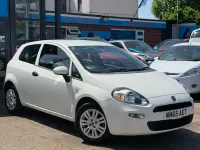 Used Fiat Punto Pop 69 HP (50 kW) 2015 White Hatchback