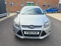 Used Ford Focus Zetec 125 HP (91 kW) 2011 Silver Hatchback