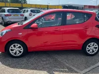 Used Hyundai i10 SE 67 HP (49 kW) 2019 Red Hatchback