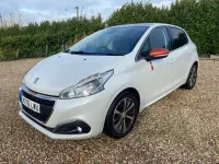 Used Peugeot 208 Roland Garros 110 HP (80 kW) 2016 White Hatchback
