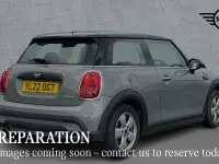 Używany Mini Cooper Classic 134 KM (98 kW) 2022 Szary Hatchback