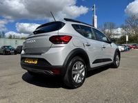 Begagnad Dacia Sandero Expression 2023 Grå Halvkombi