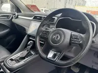Używany MG ZS Exclusive 111 KM (81 kW) 2024 Czarny SUV